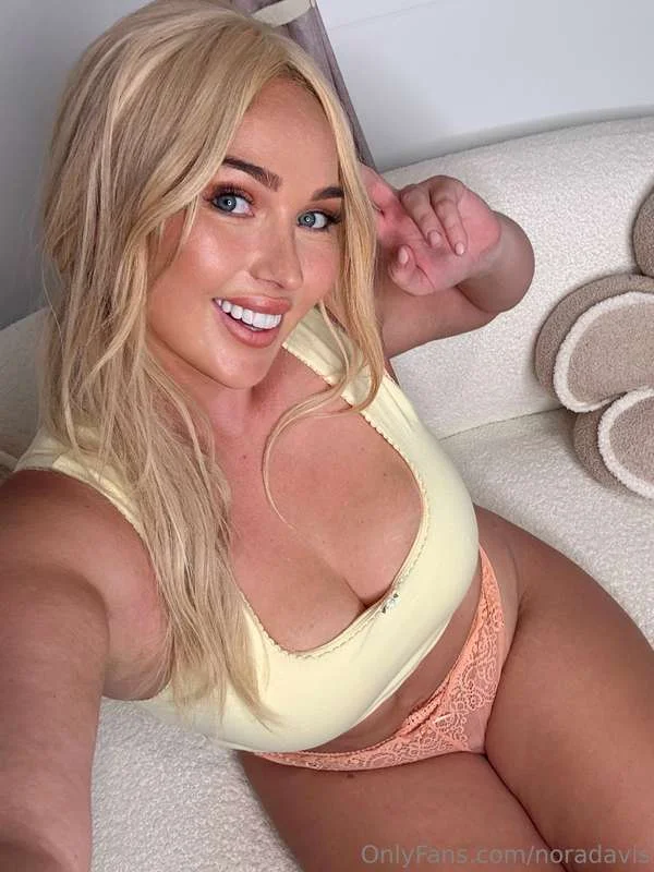 Nora 🥰 @noradavis sex toy