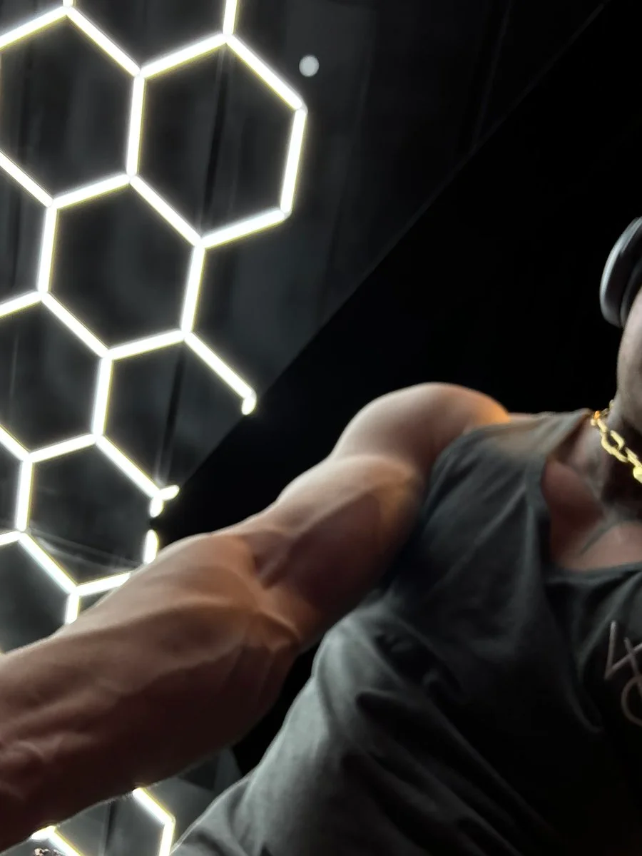 NSFW 𝙹𝙰𝙲𝙺𝙴𝙳 𝕂𝔸𝕐ℤ𝕆 what was wrong with american eagle