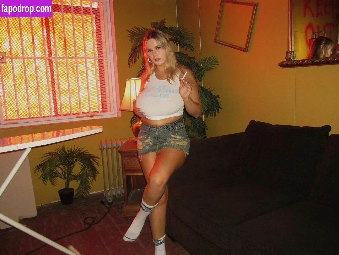 Emspensiveemily @officialemspensiveemily liberals mad at