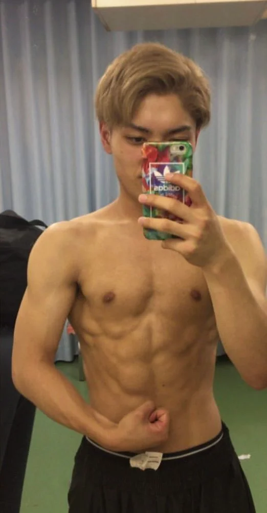 Jun @ojun_superman jeans ad dog