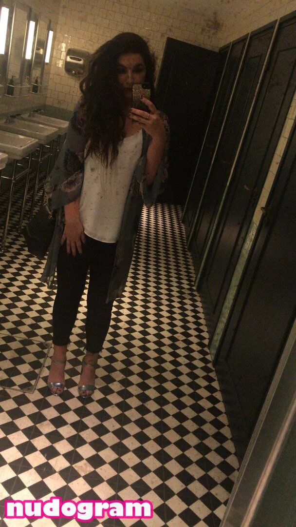 Cole McKenna @postcoleonmain kisses minor