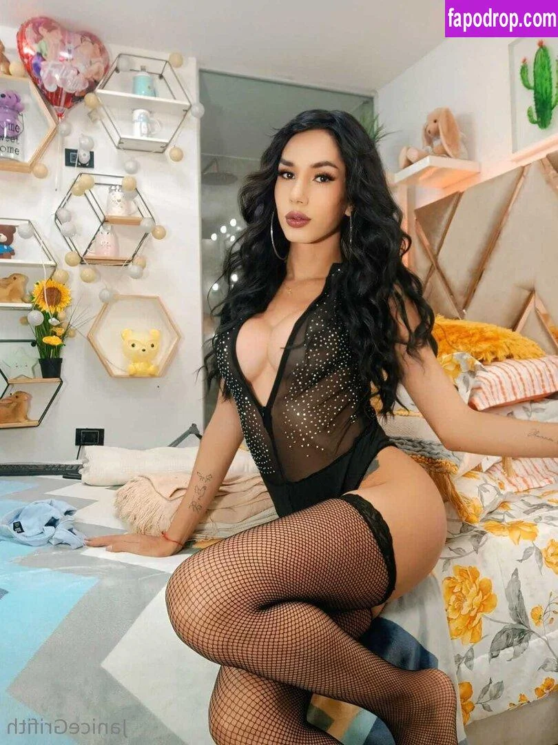 janice griffith @rejaniced american eagles jeans