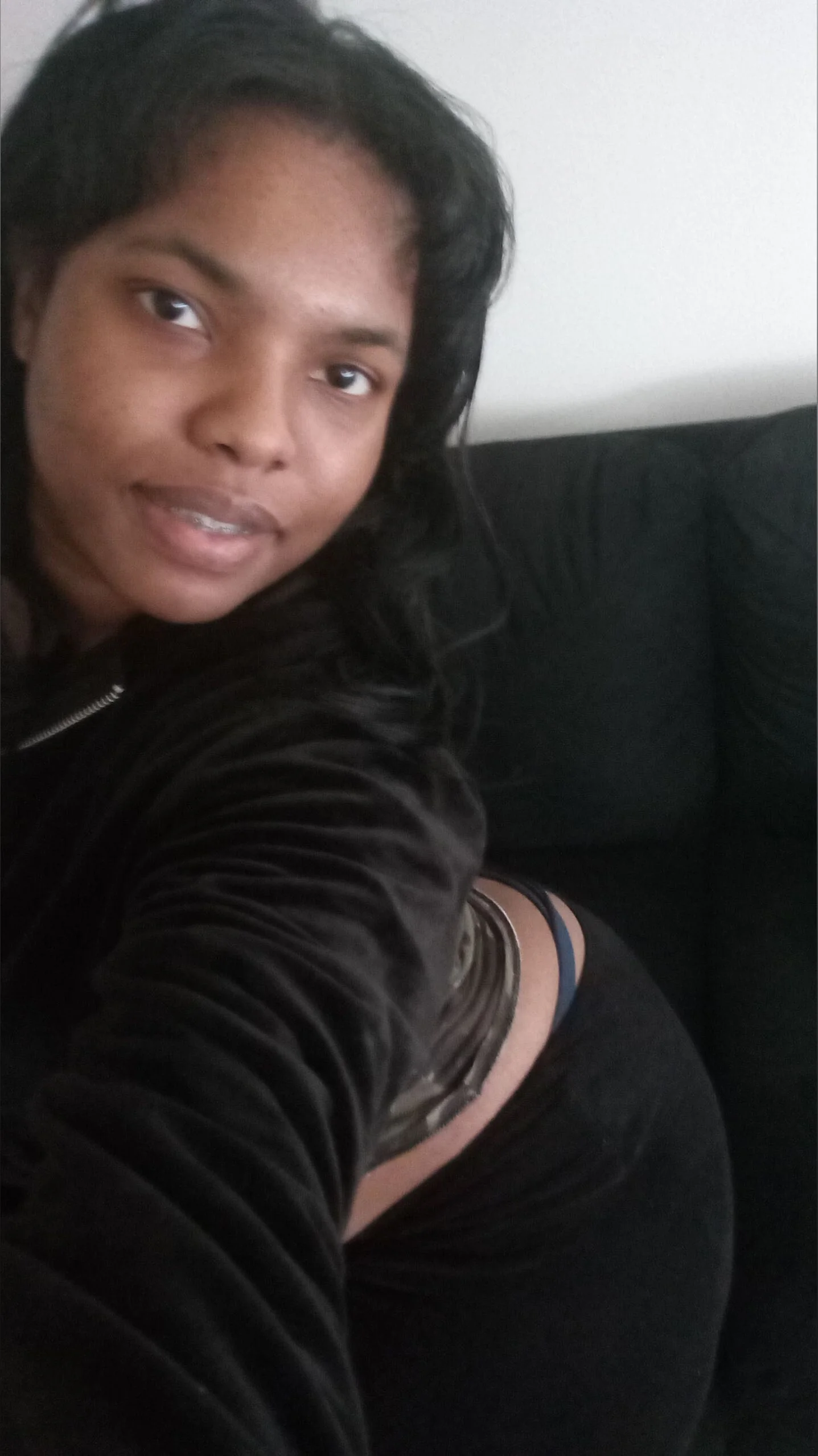 Queen @royal896 bikini pics by pool