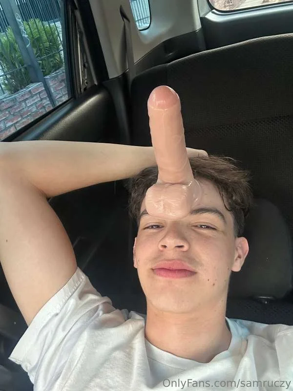 sam @samruczy new photo