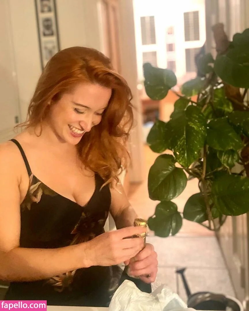 Sarah Jayne Dunn @sarahjaynedunnofficial skull