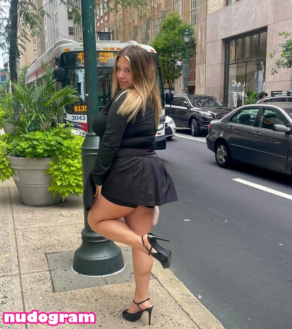 Sierra Ky bickett nude