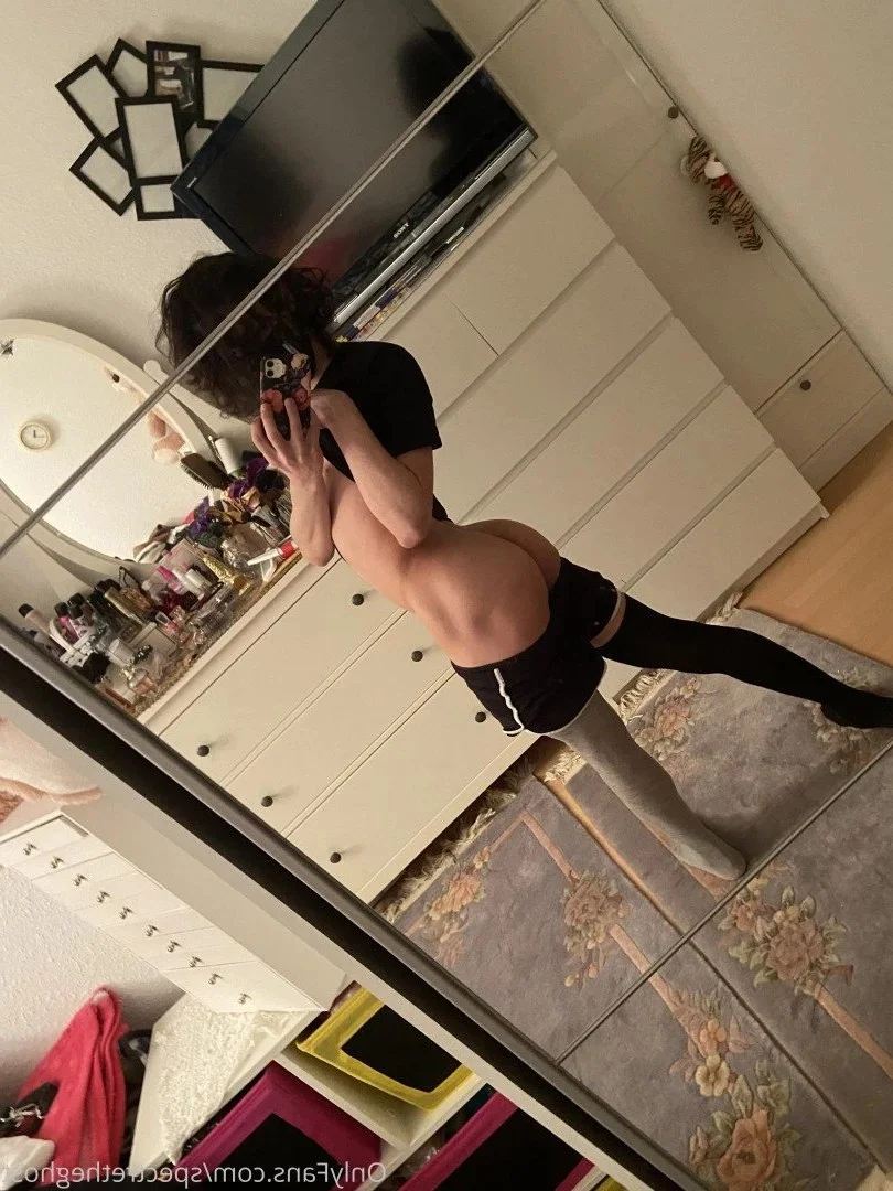 SpectreTheGhost @spectretheghost en bikini