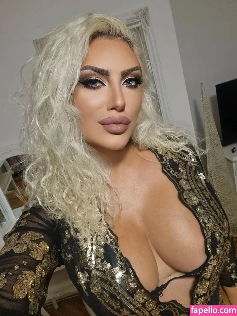 Tea @teaisatease titts