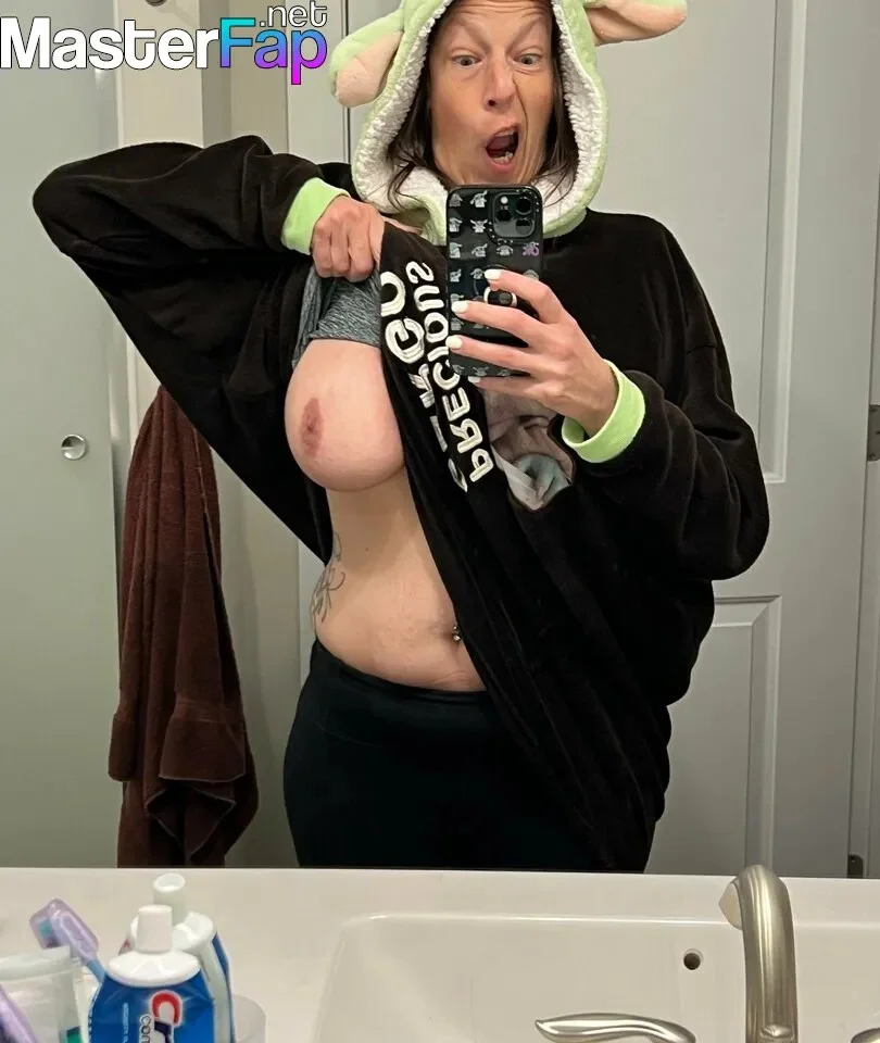 Jessica and Anthony doctor squatch soap