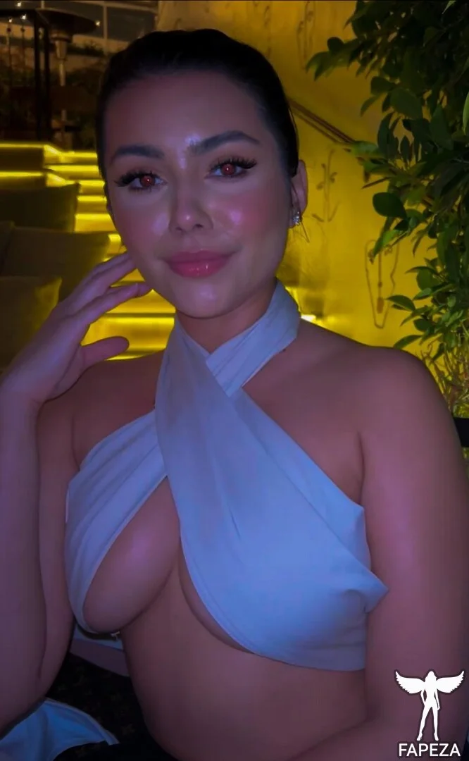 Verónica @vibewithveronica pegging