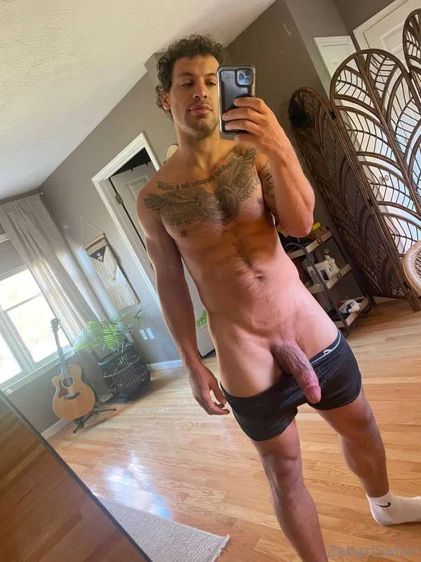 ZahariSafari @zaharisafari frankies bikinis instagram