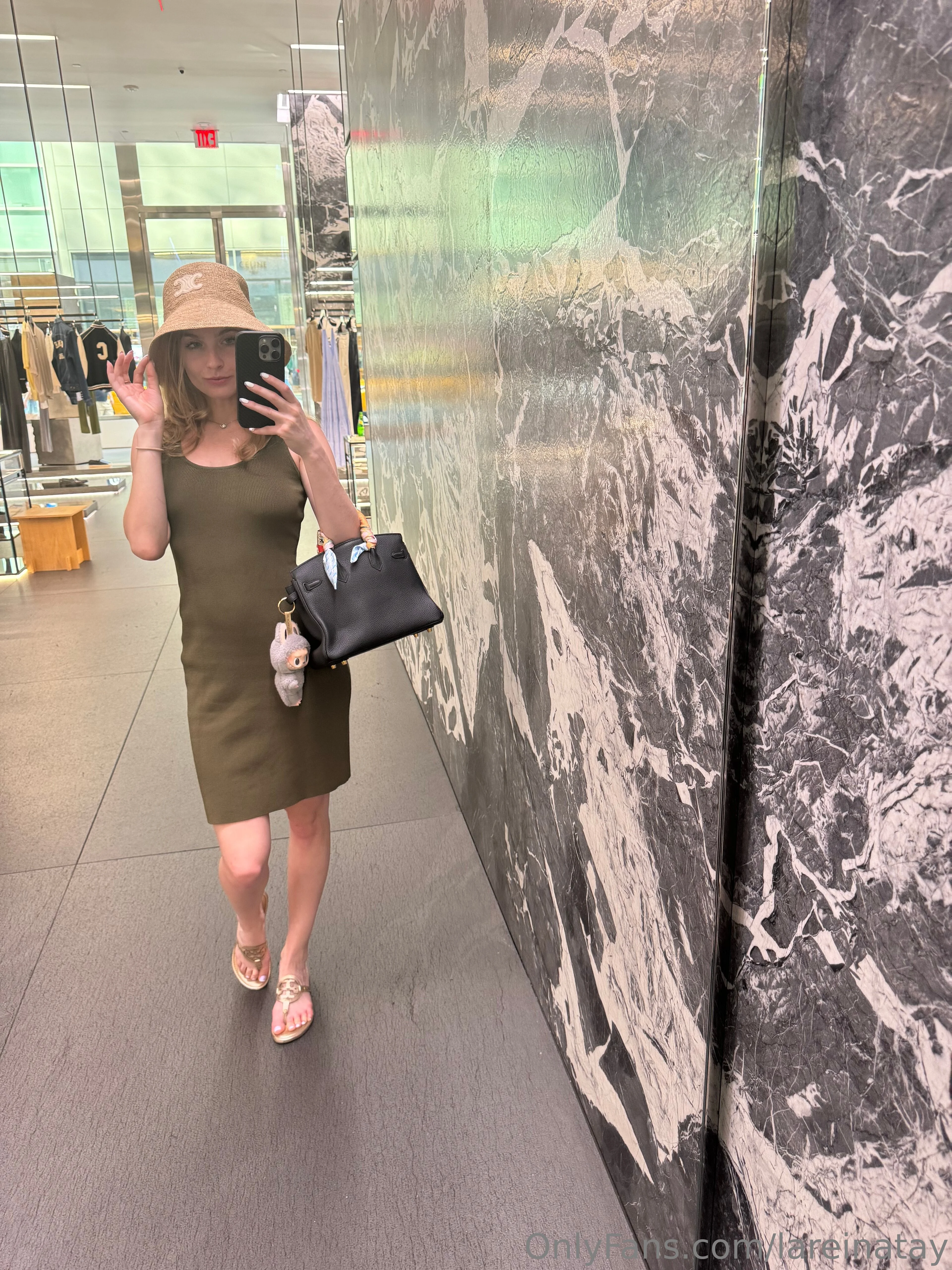 Lareina Tay @lareinatay underwater video