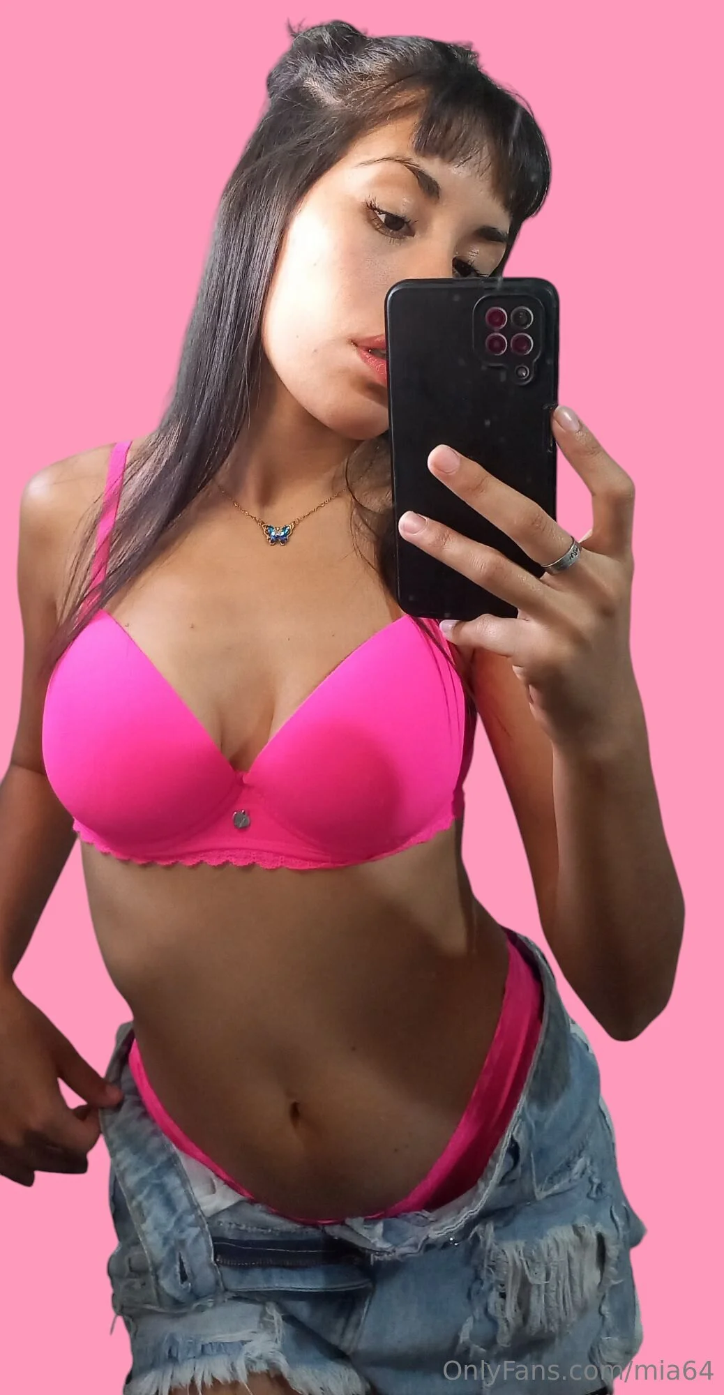 Mia SEXTING🫦 @mia64 pelÃ­cula