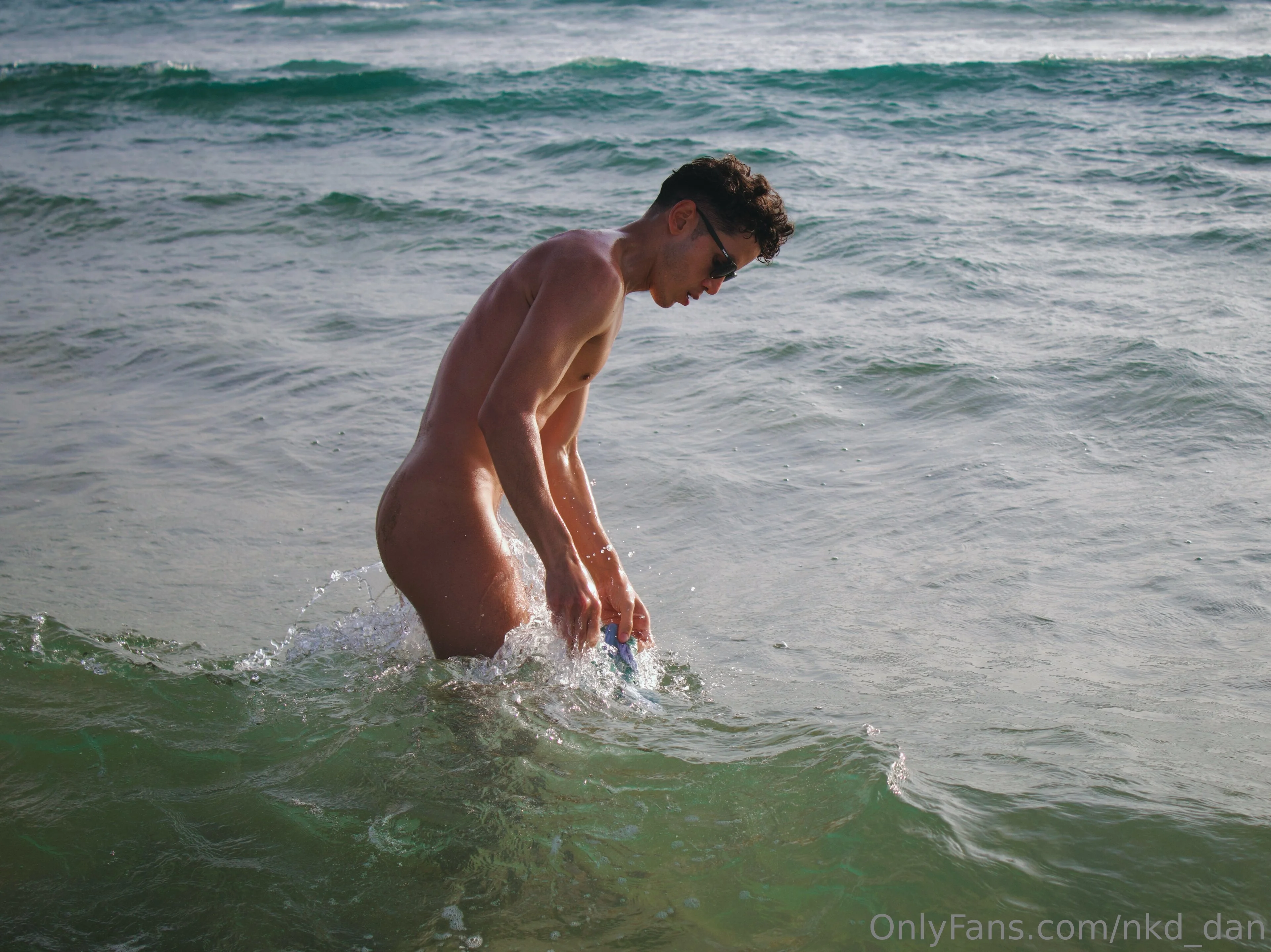 Dan [Free] @nkd_dan babepedia