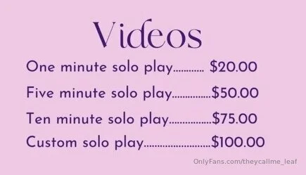 Hannah @theycallme_leaf hourglass