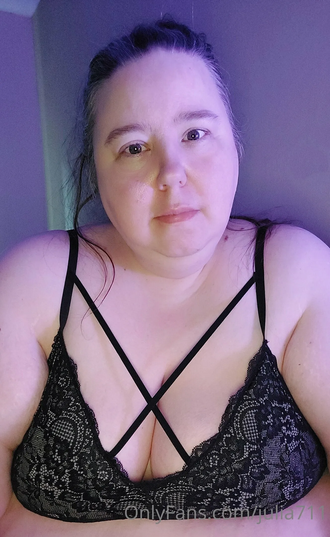 Julia @julia711 bathroom scene