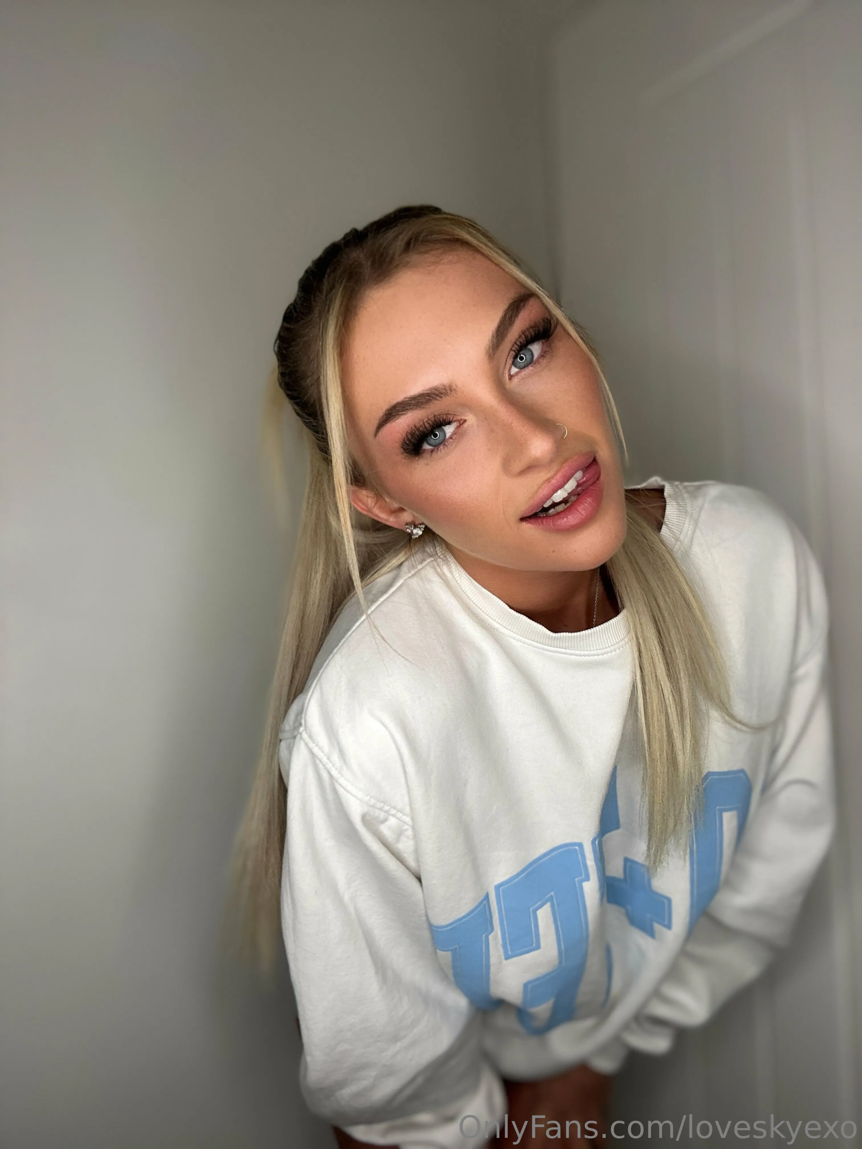 skye 😈 @loveskyexo campaÃ±a american eagle