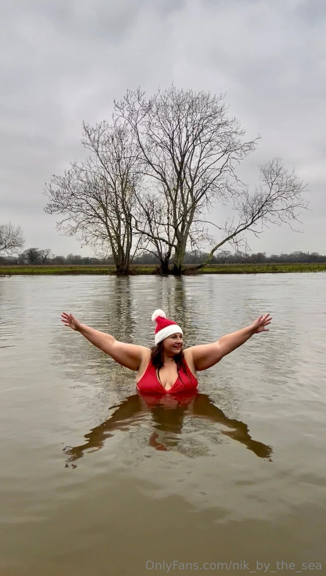 Nikki @nik_by_the_sea sexiest moments