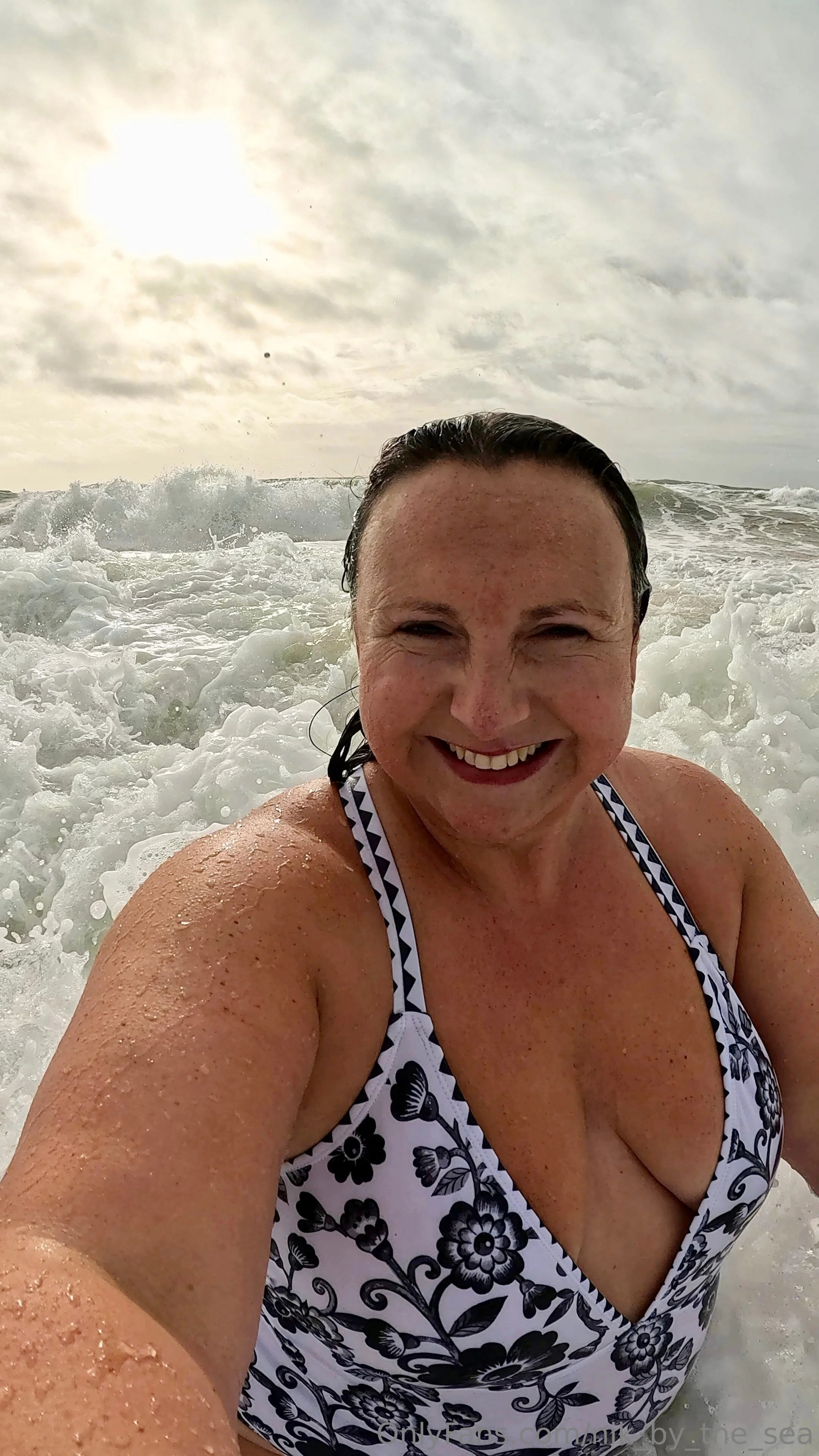 Nikki @nik_by_the_sea nudostar