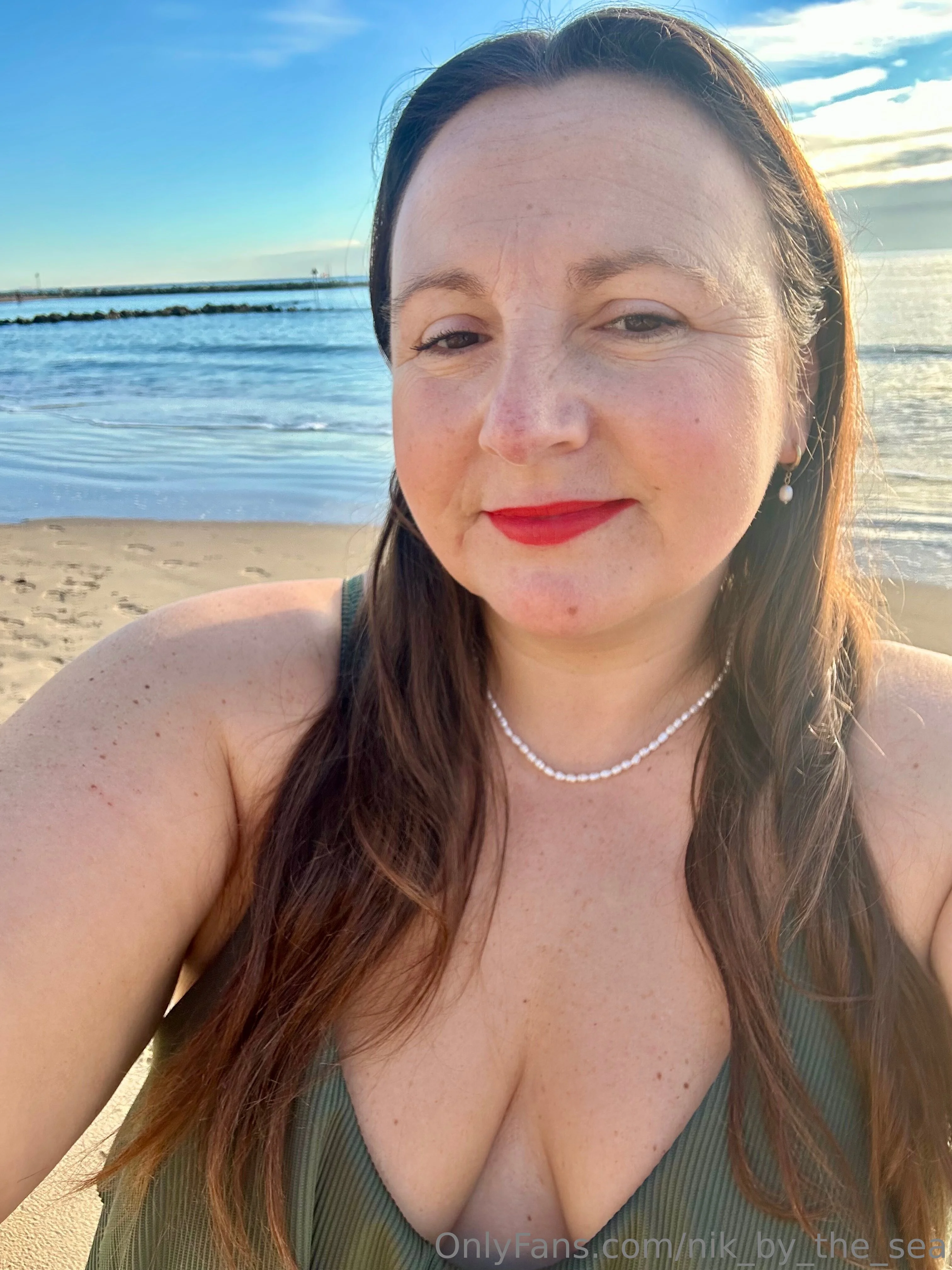 Nikki @nik_by_the_sea hot sence