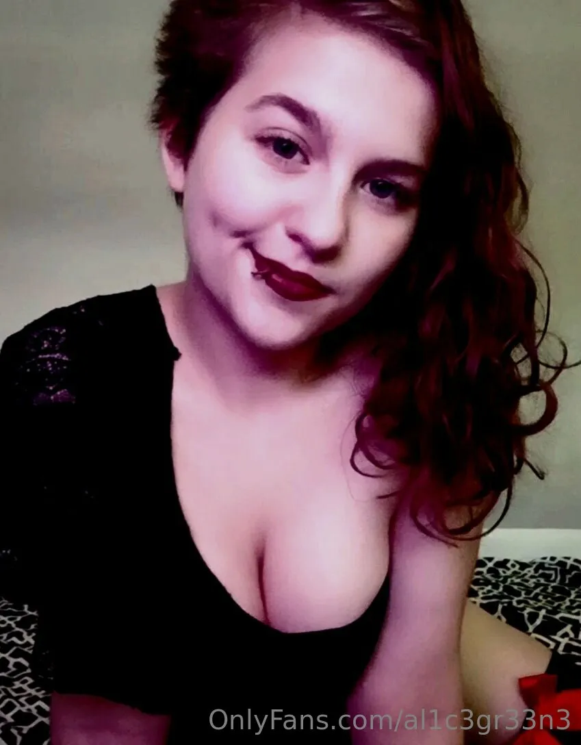 Alice Greene @al1c3gr33n3 wrestle