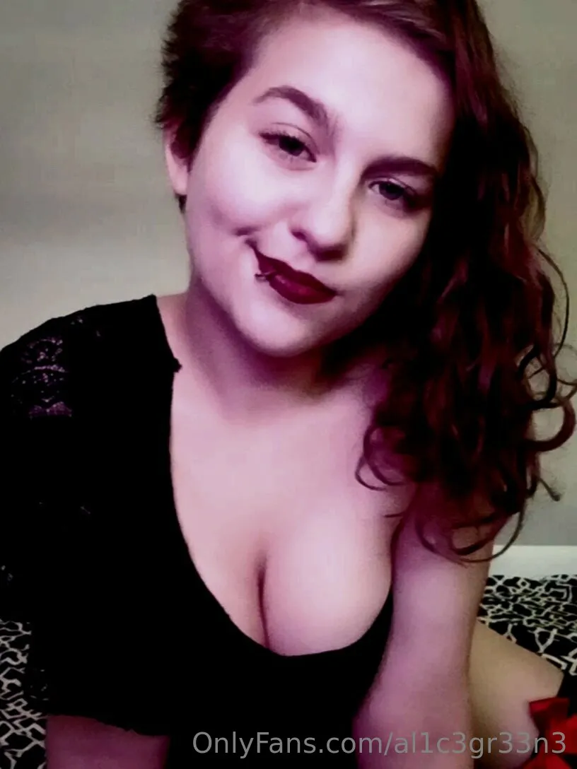 Alice Greene @al1c3gr33n3 sex ed