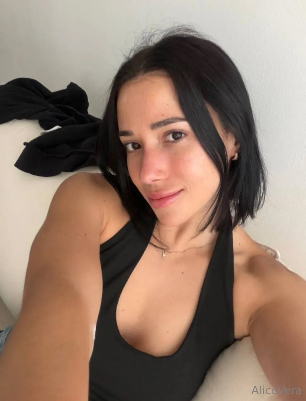 Alice Vera @alicevera nude forum