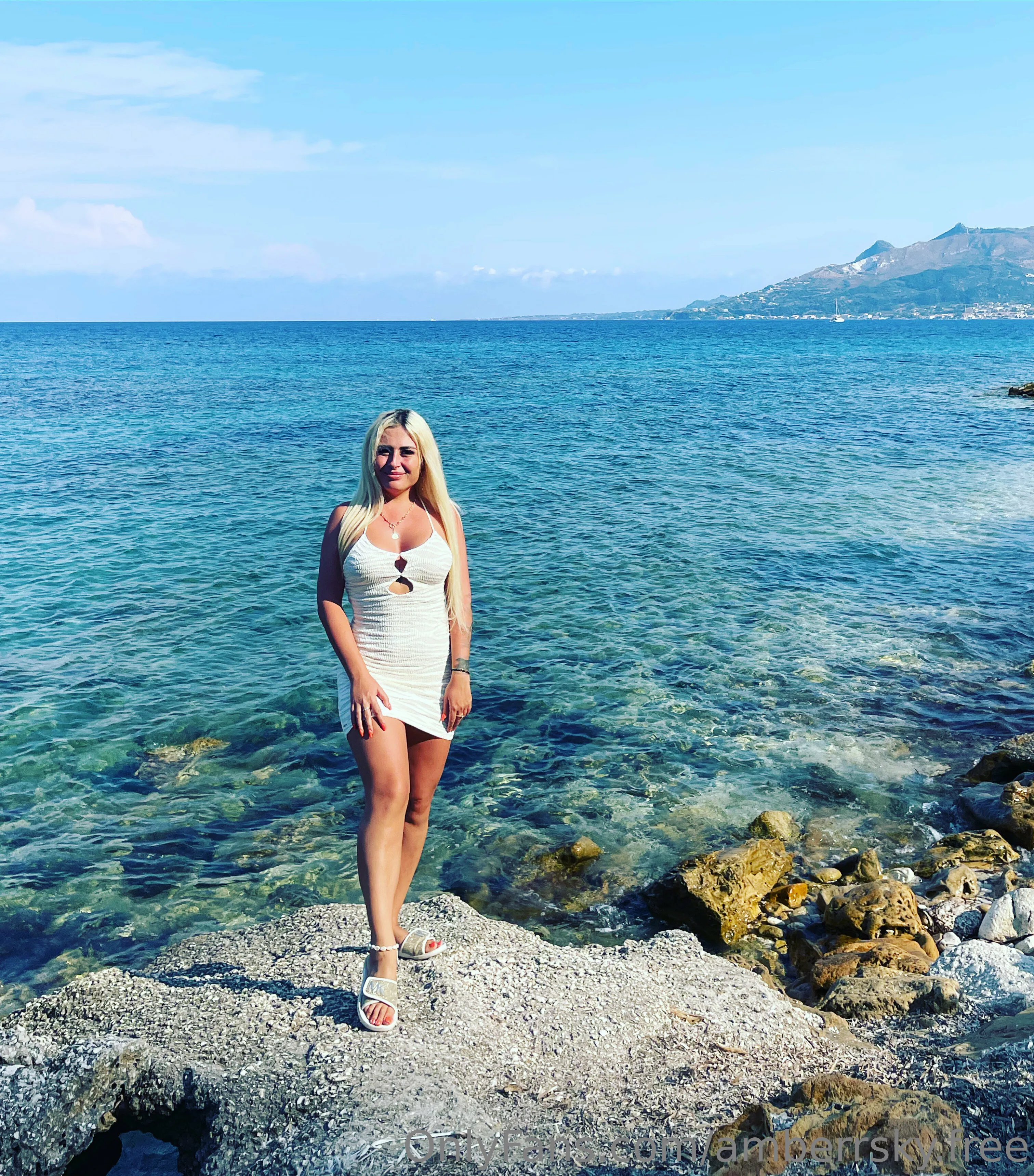 Amber Sky ✨ real name