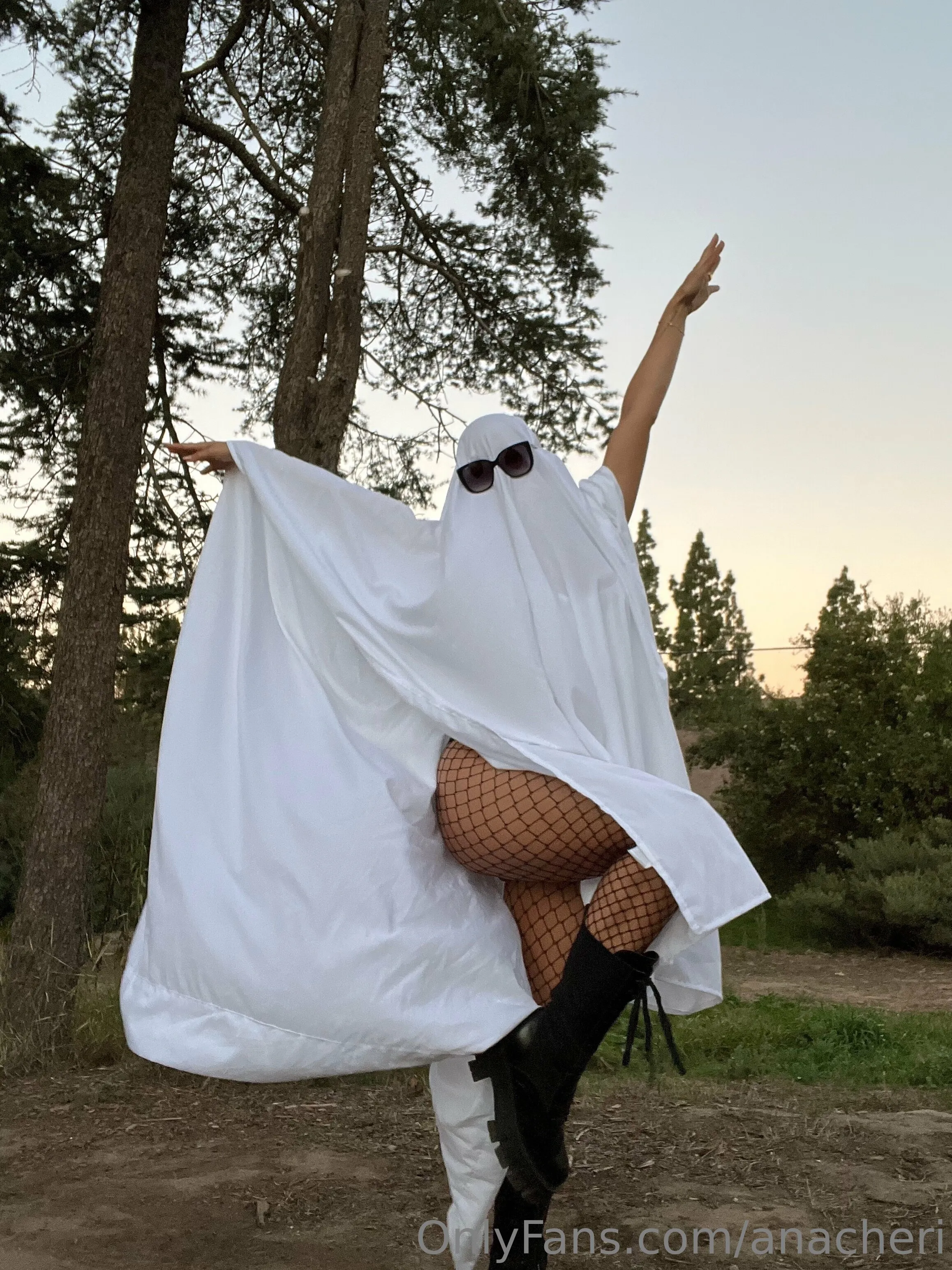 Ana Cheri 🐰 Miss October @anacheri imdb