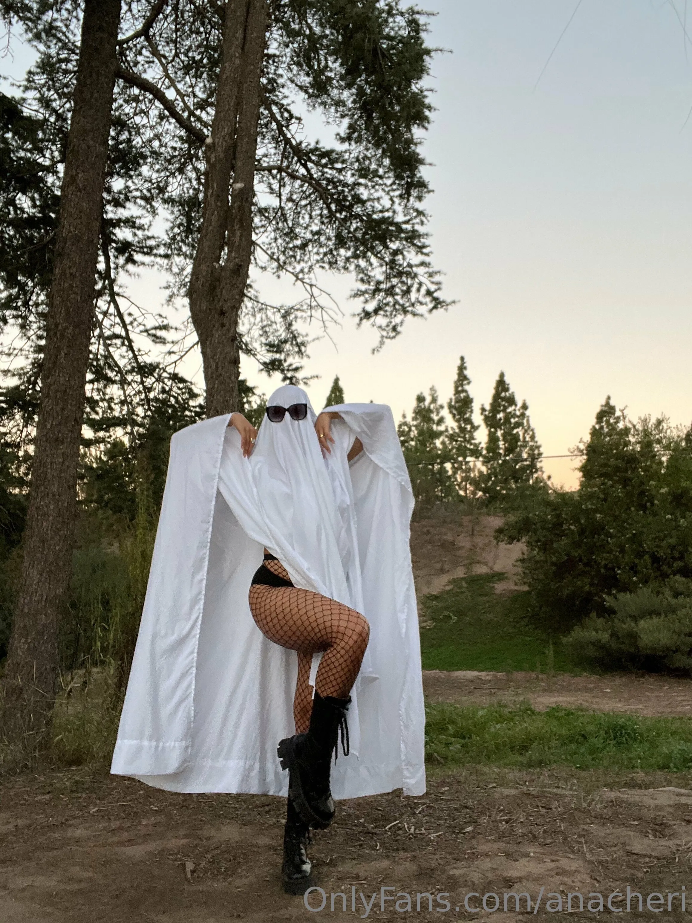 Ana Cheri 🐰 Miss October @anacheri facial