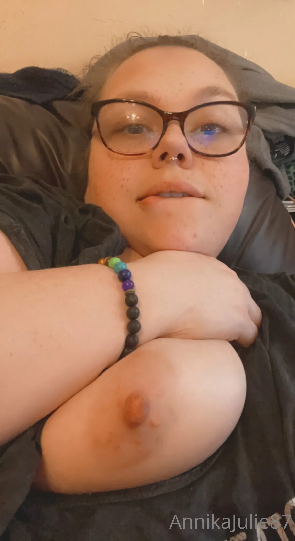 AnnikaJulie @annikajulie87 gyatt