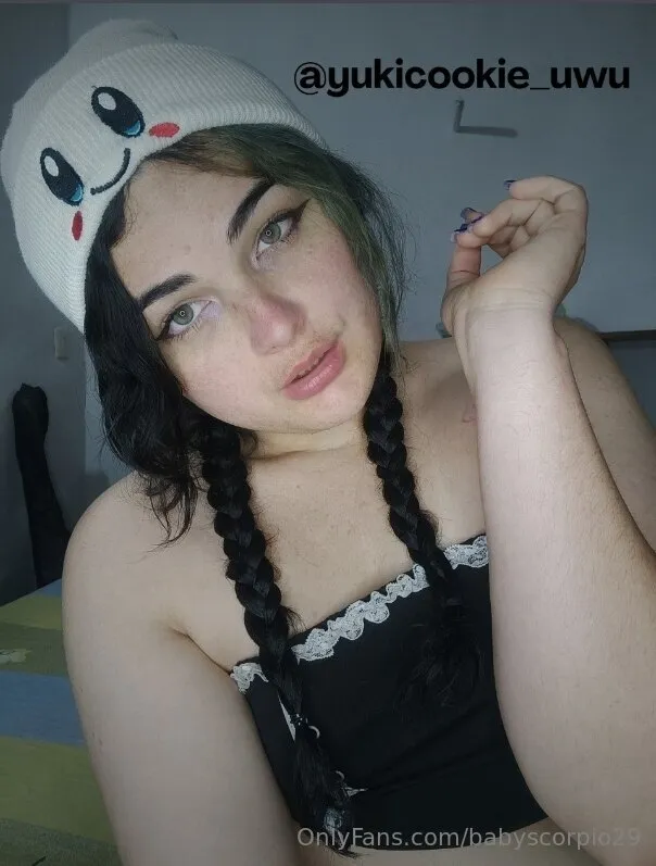 Baby scorpio🖤 @babyscorpio29 masterbating