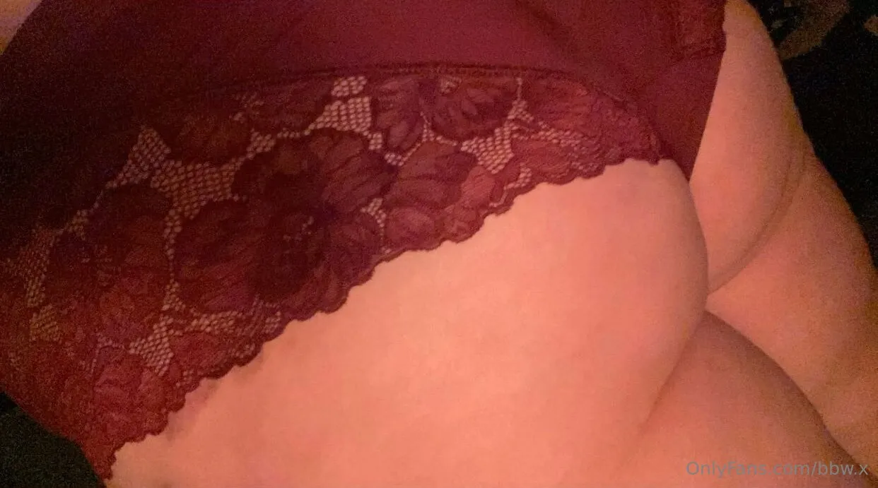 Elle 🖤 @bbw.x lesbian