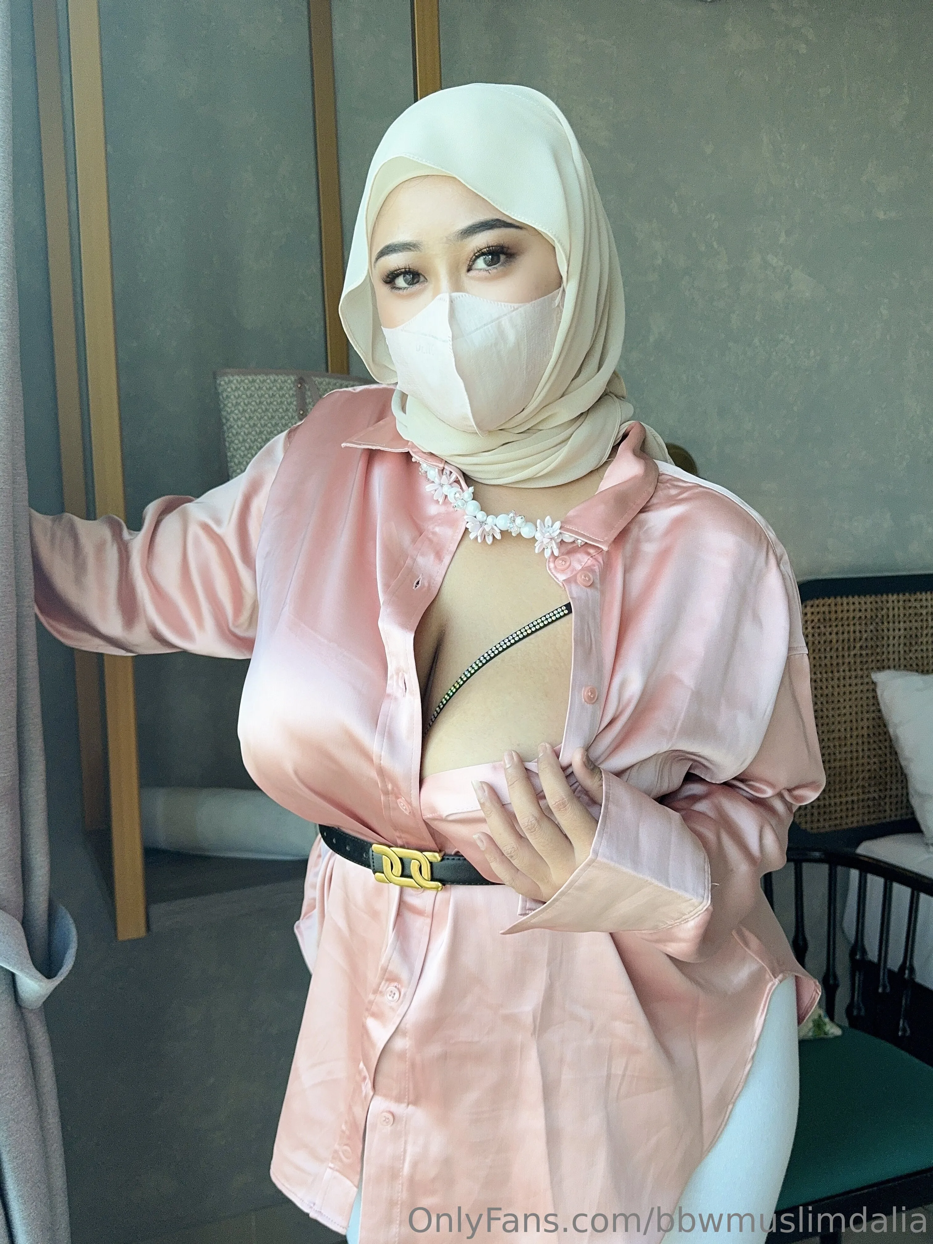 Busty Dalia (H Cup)🧕 @bbwmuslimdalia leaked of