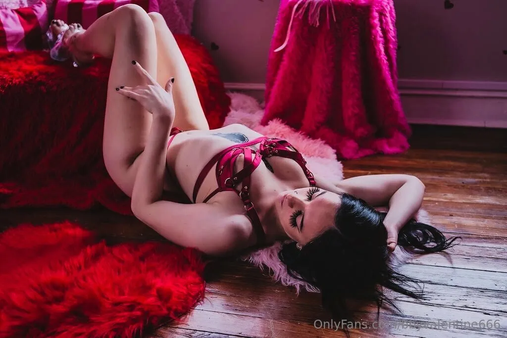 izzy ♡ @bbyizzy666 onlyfans leaks