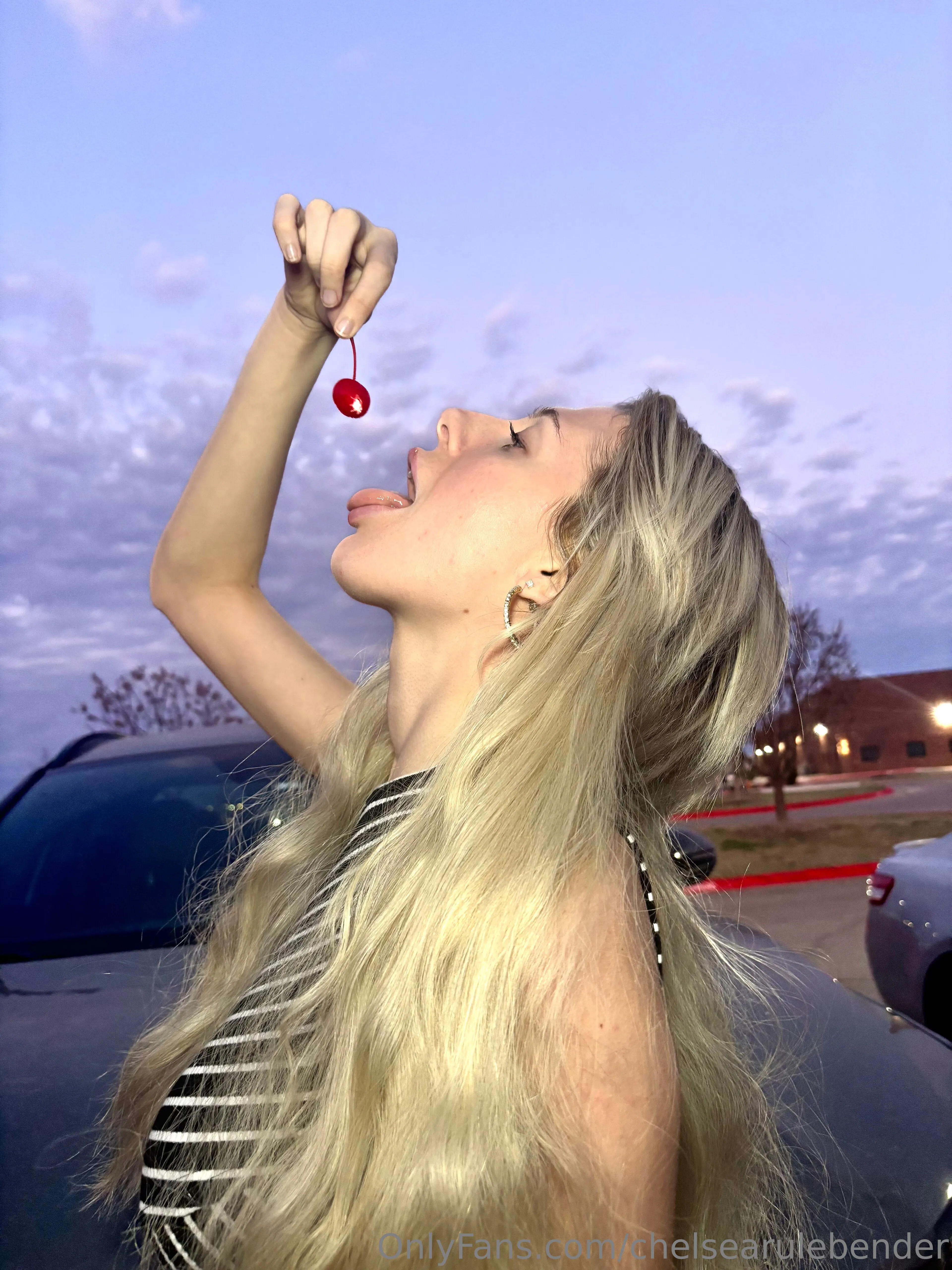 Chelsea 💋 handjob