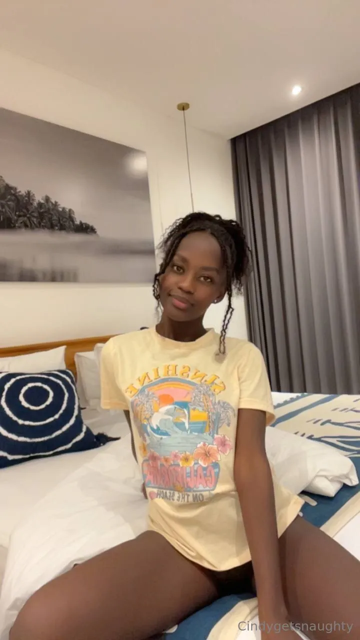 🥵BIGGEST NIPPLES 🏝️ @cindygetsnaughty nude porn