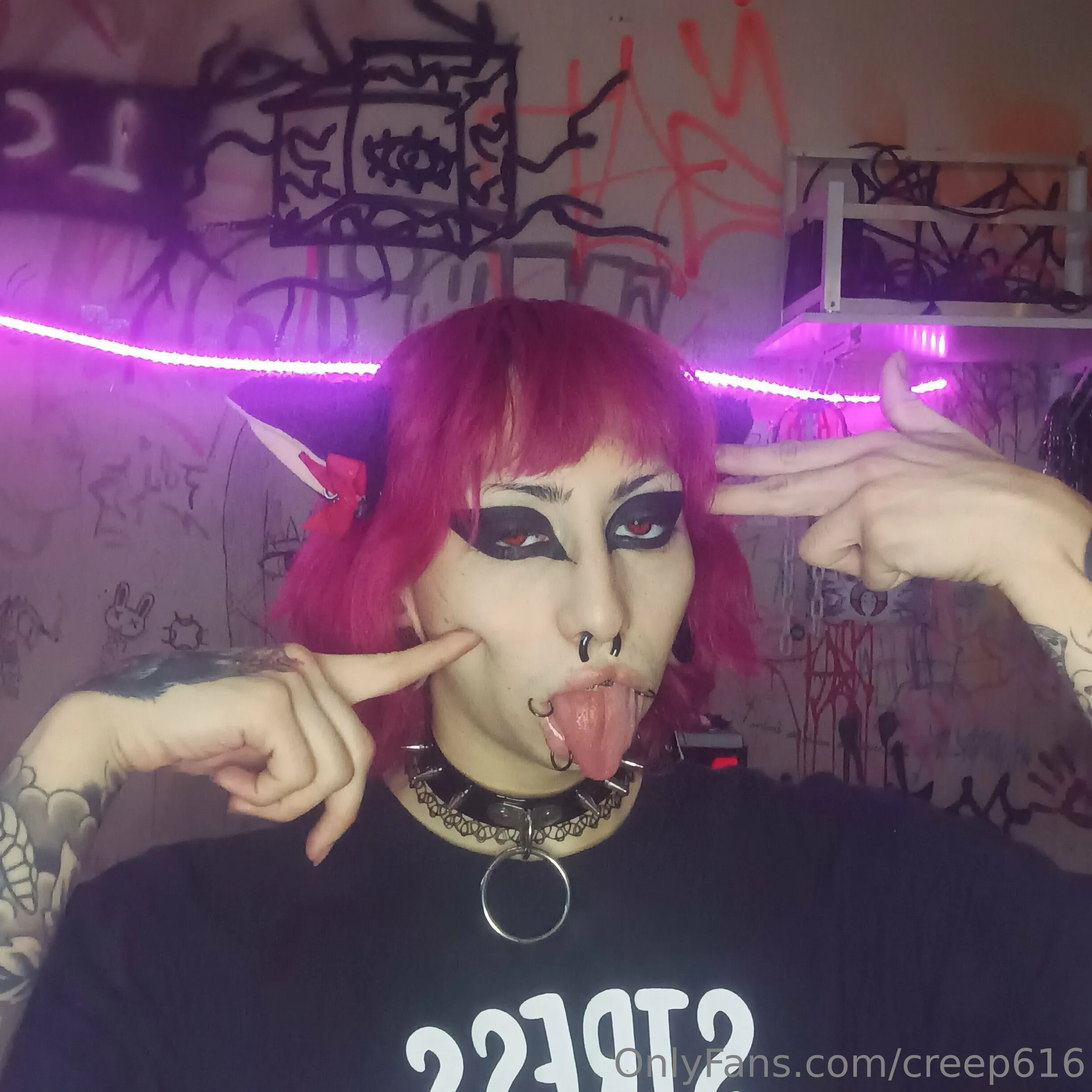 🔪C R E E P🔪 @creep616 tits