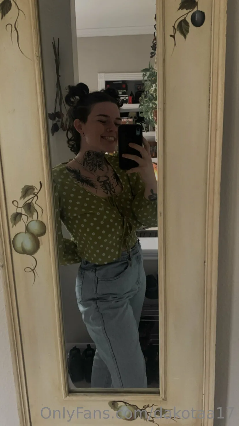 Dakota 🖤 @dakotaa17 only fans leaks