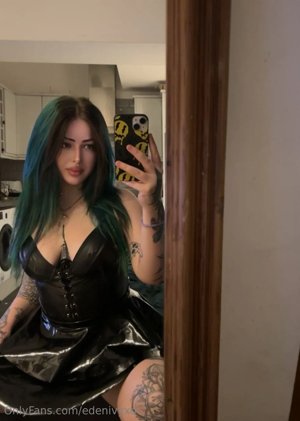 𝐸𝒹𝑒𝓃 ⸸ 𝚂𝚎𝚖𝚎𝚗 𝙳𝚎𝚖♡𝚗 ⸸ @edenivyxo full