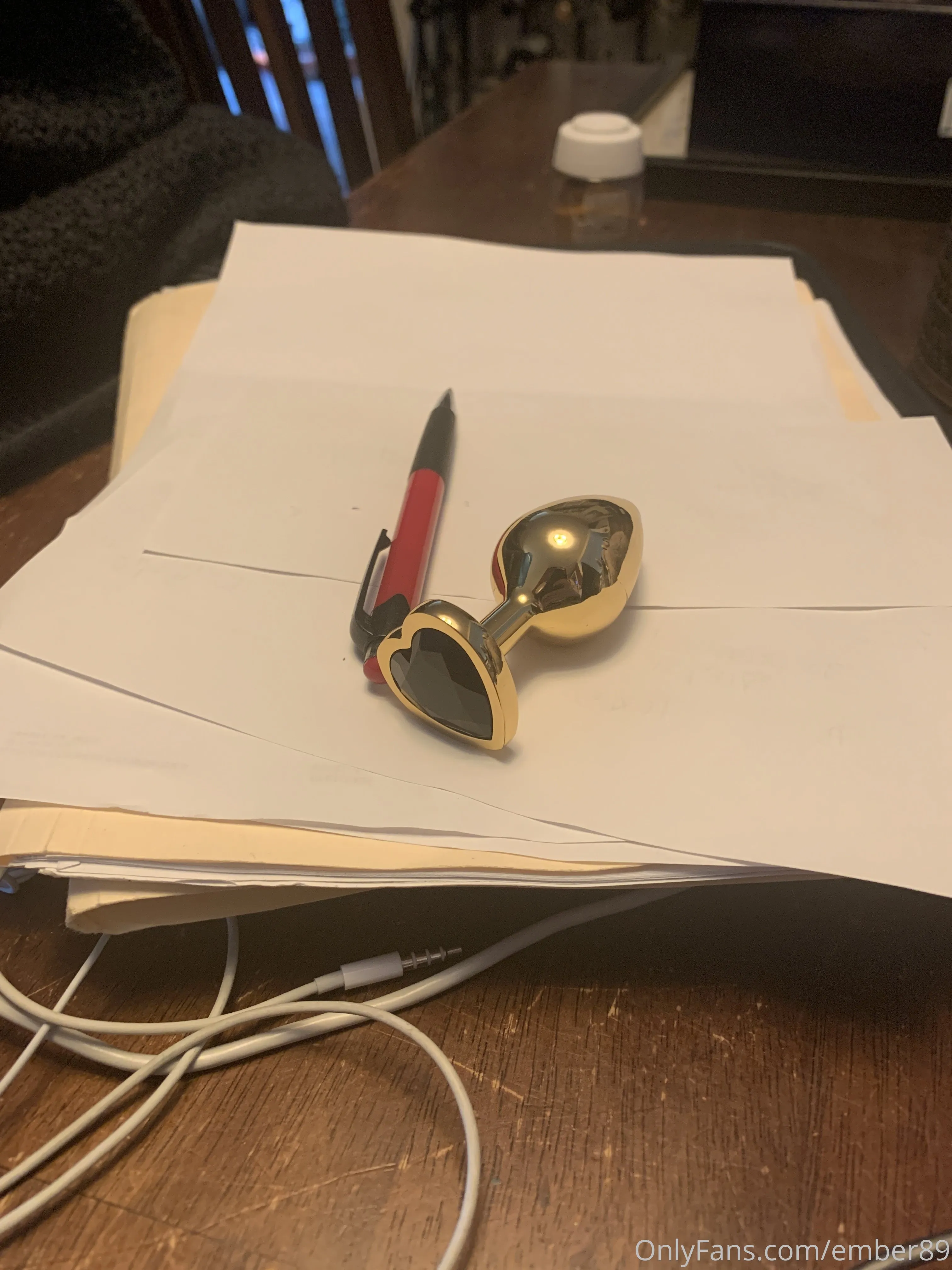 Good early morning. Got a new “paper weight” in the mail yesterday. I absolutely love it and can’t wait to try it.