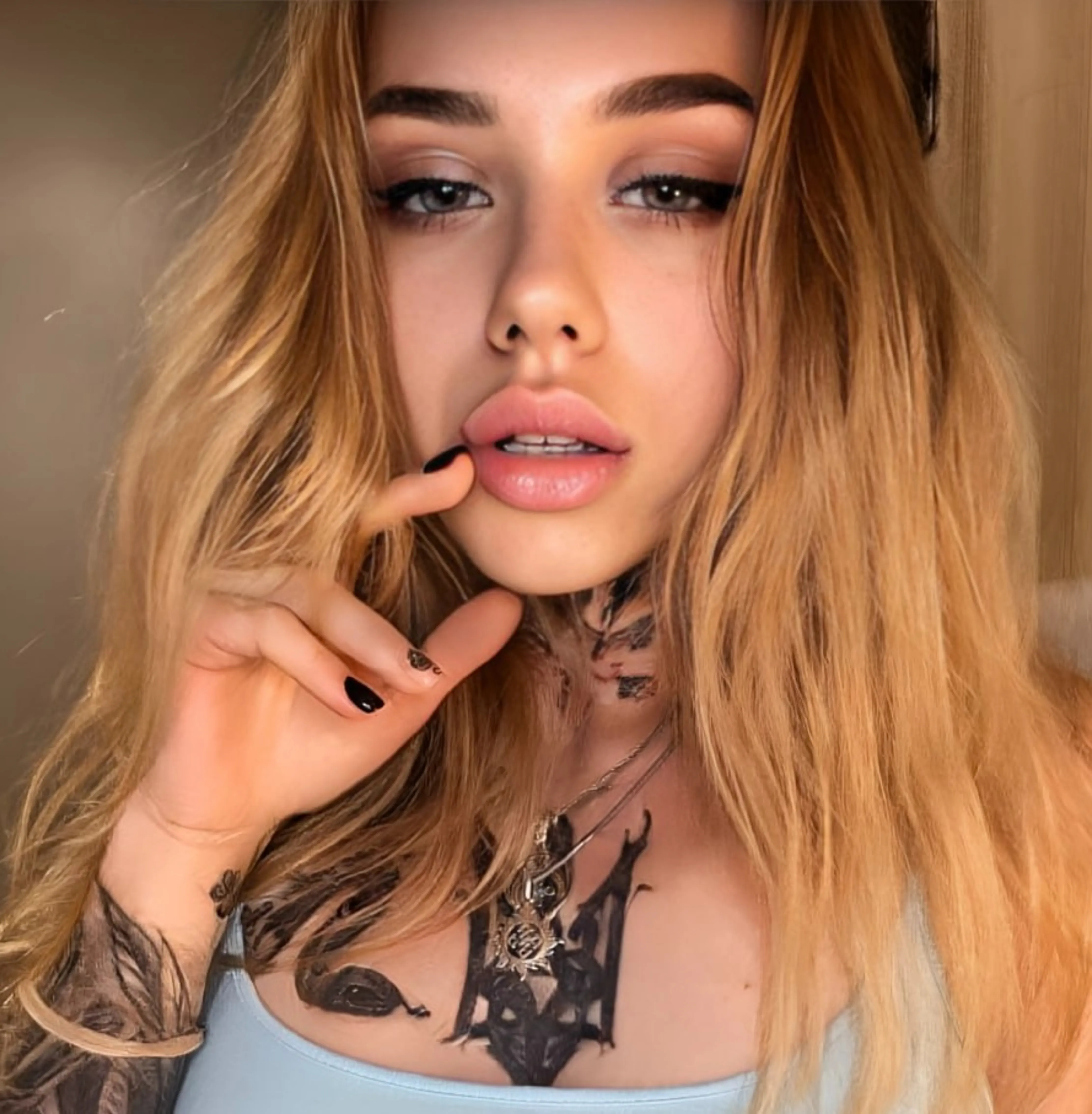 𝙎𝙘𝙖𝙧𝙡𝙚𝙩𝙩 ❤️