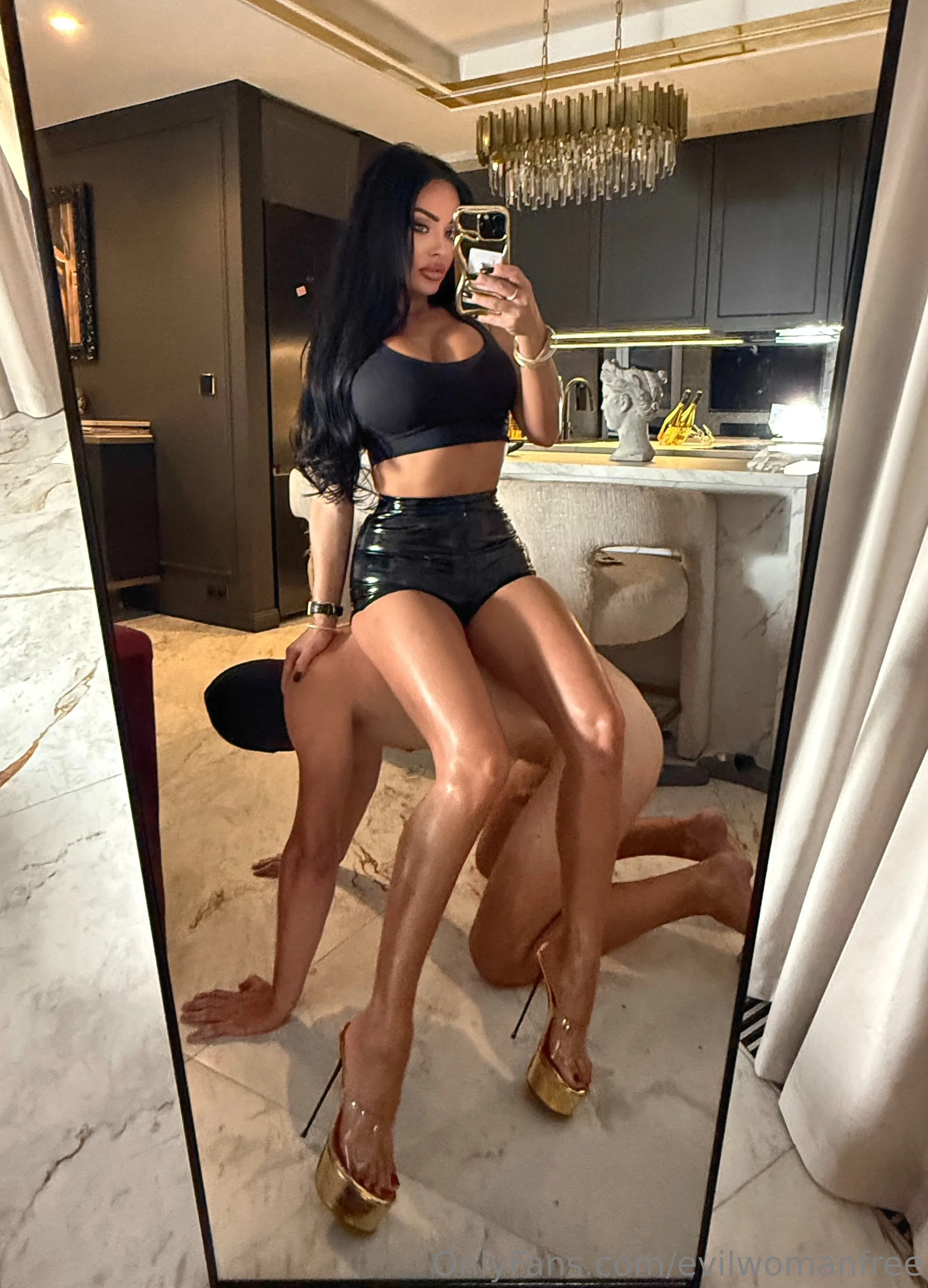 Evil Woman @evilwomanfree porn gif