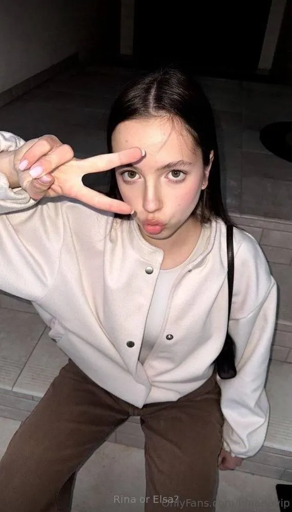 Rina or Elsa? gallery