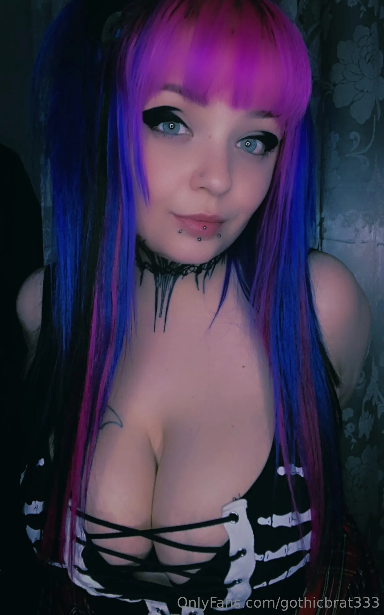 GothicBrat X Free sexy