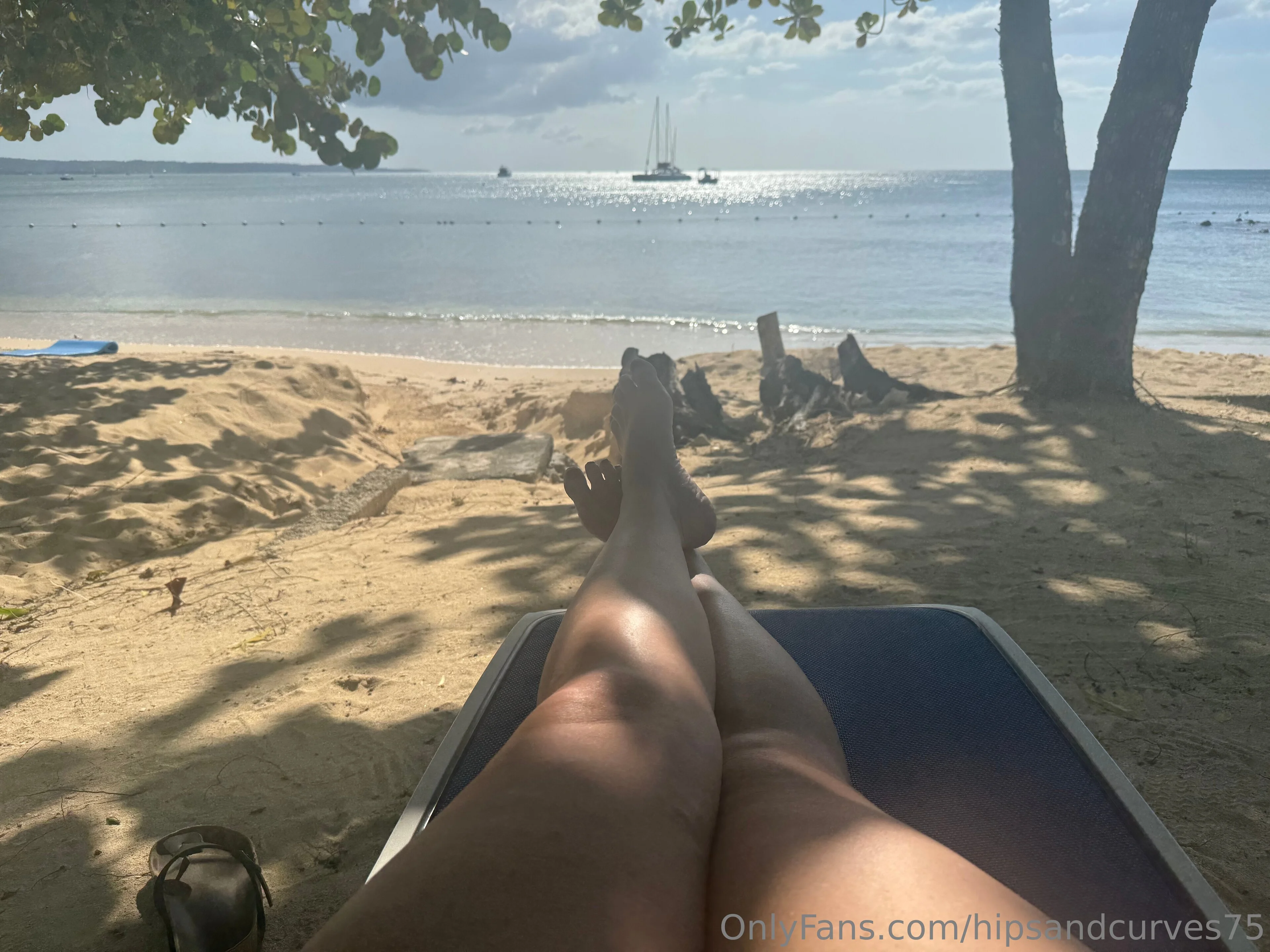 Hipsandcurves75 nude Photo /  Porn - Photo #4