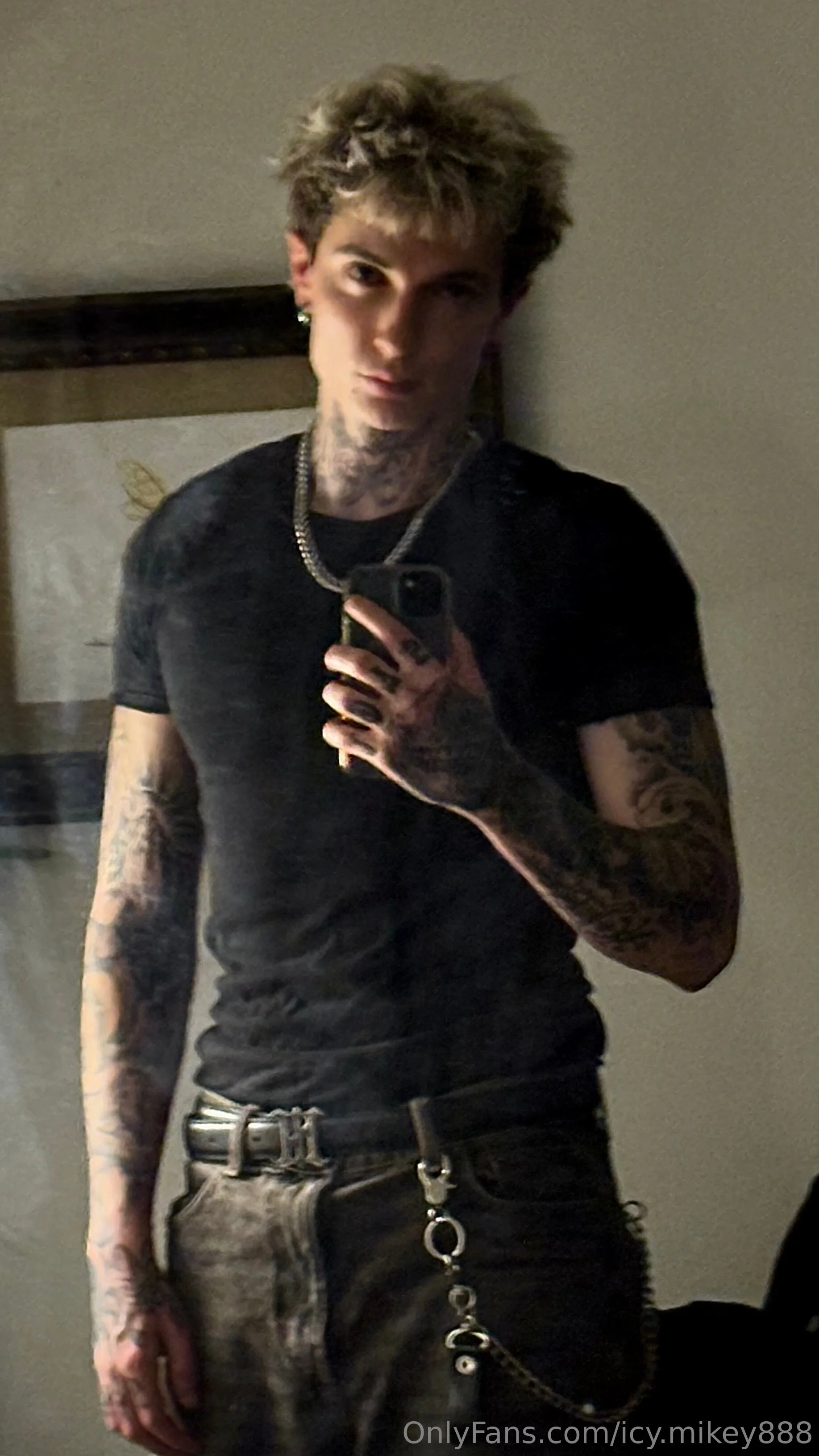 Icy Mikey nude Photo /  Porn - Photo #5