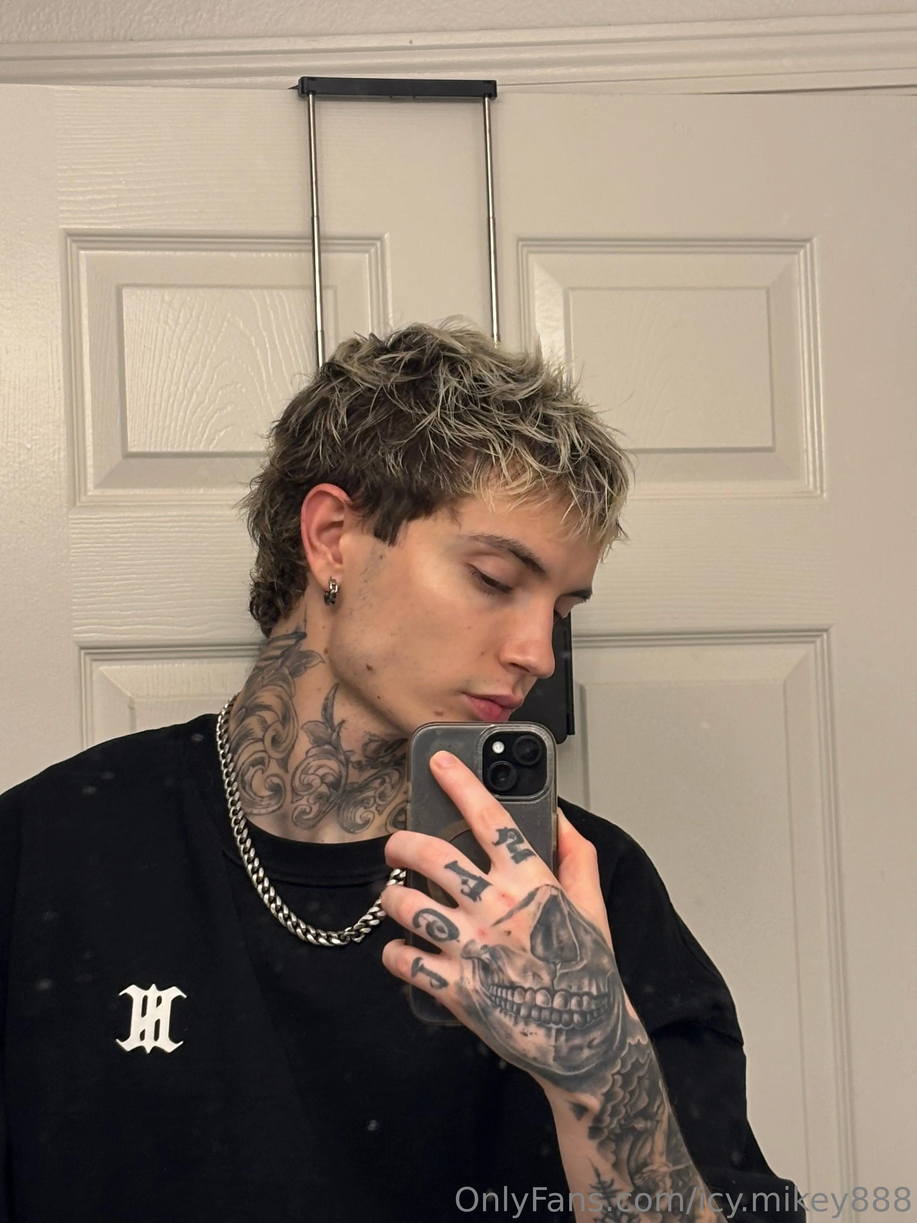 Icy Mikey @icy.mikey888 topless gifs