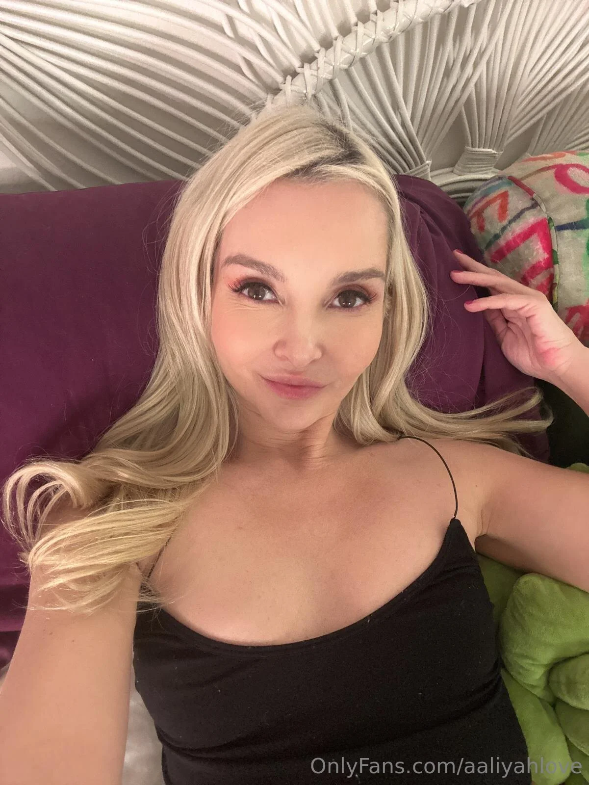 Aaliyah Love nude Photo / aaliyahlove Porn - Photo #1