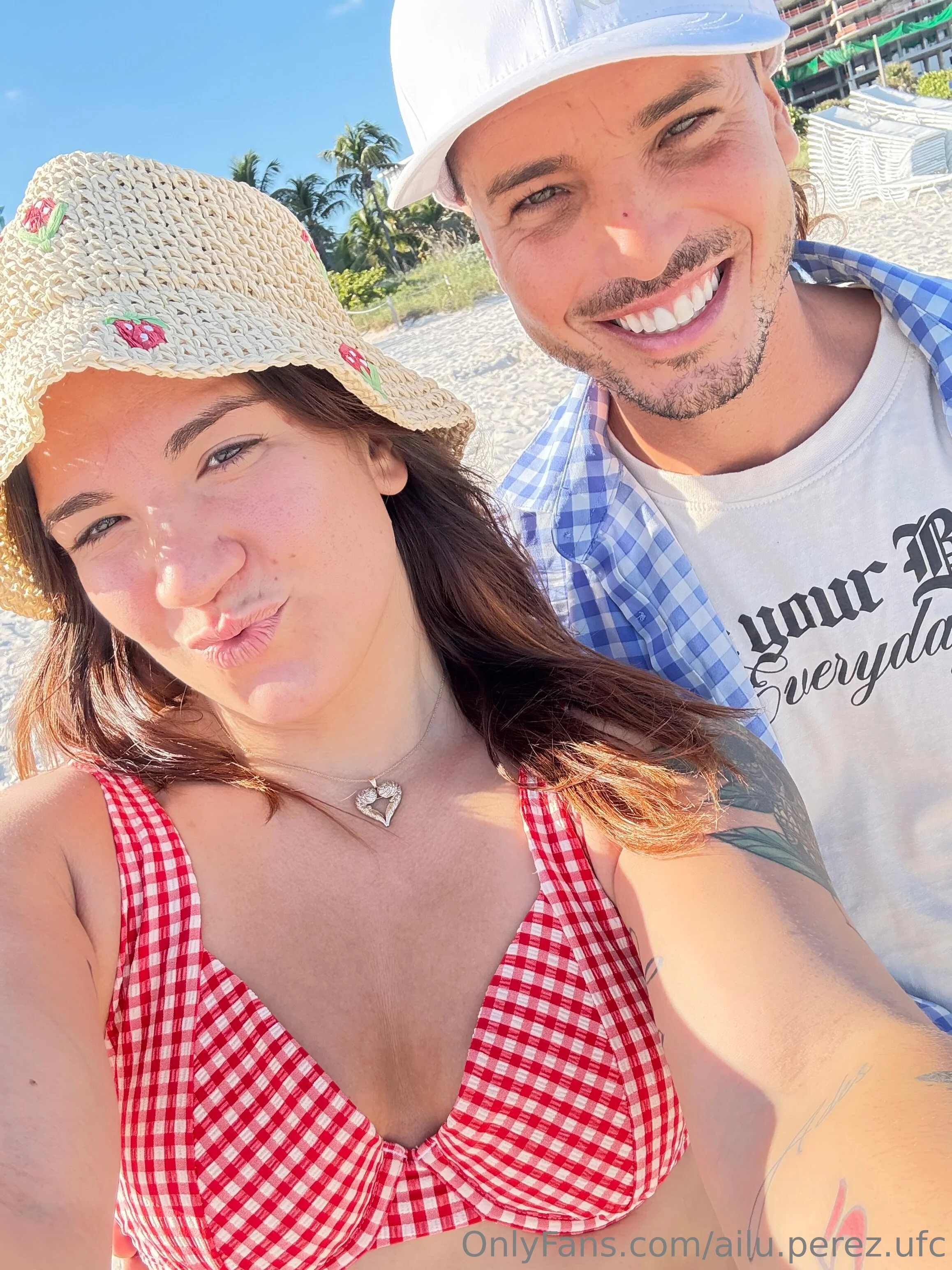 Ailín L Pérez @ailu.perez.ufc boob morph